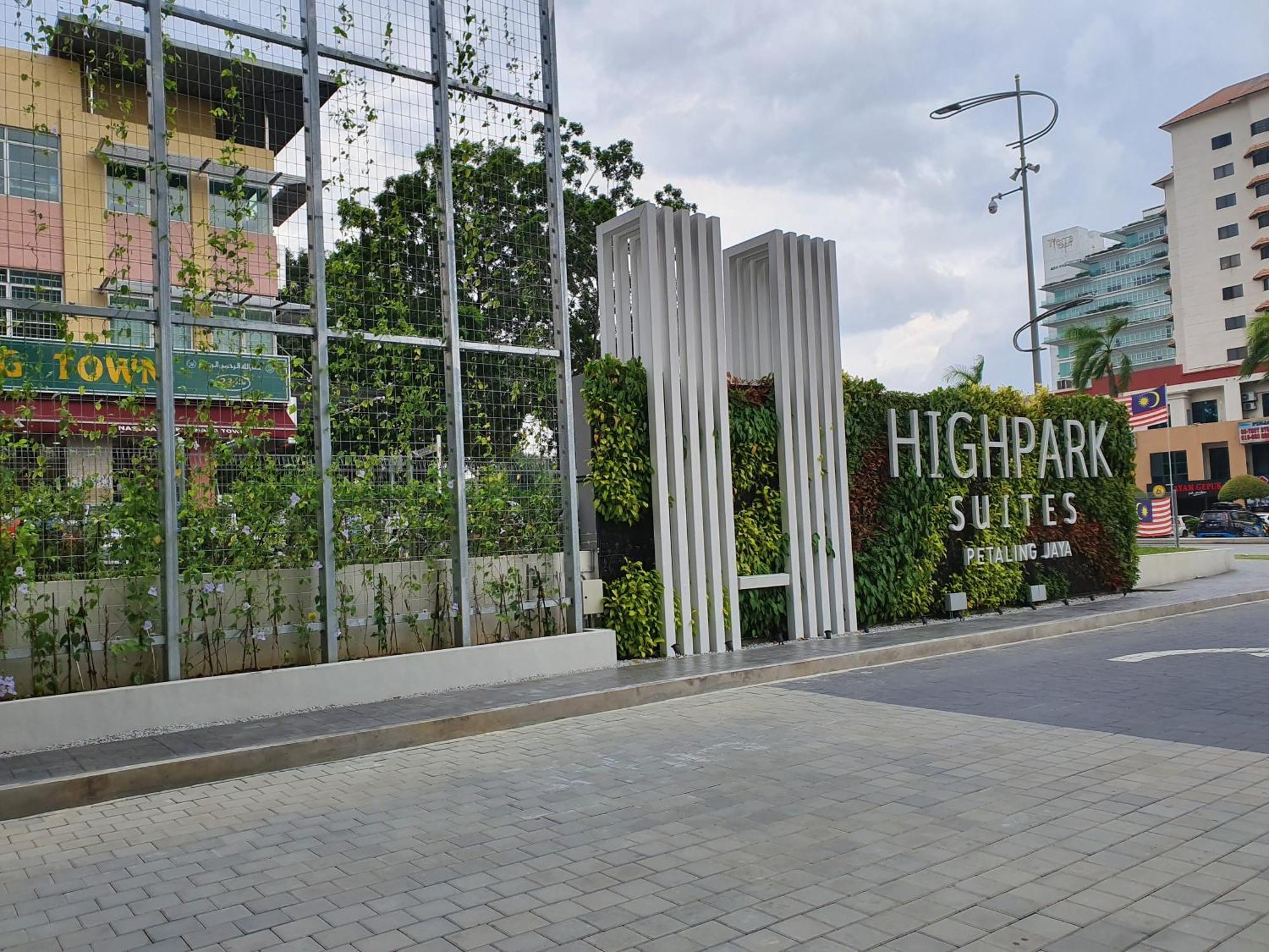 Highpark Suites At Petaling Jaya, Kelana Jaya By Plush Экстерьер фото