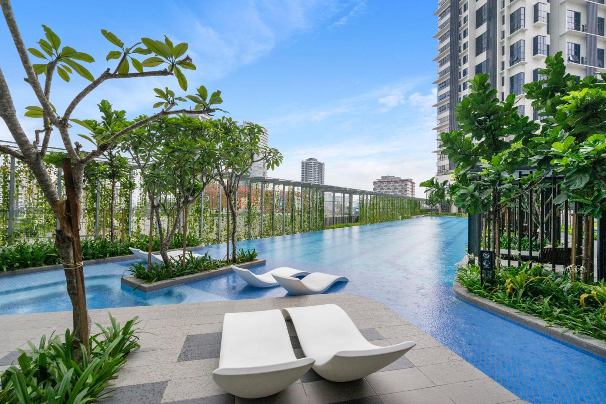 Highpark Suites At Petaling Jaya, Kelana Jaya By Plush Экстерьер фото